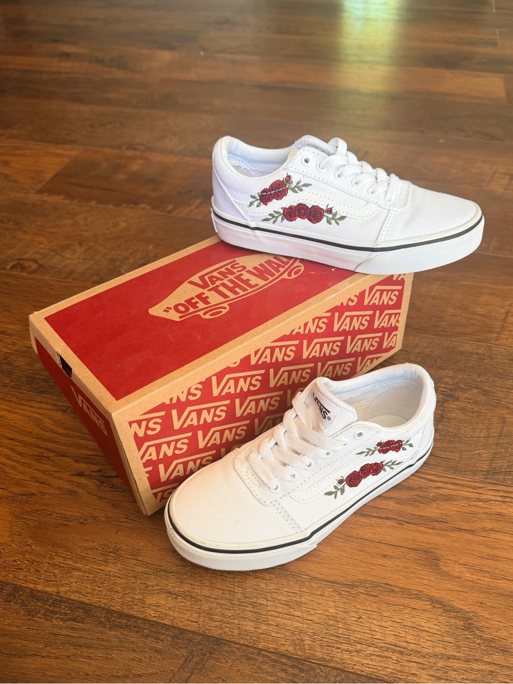 Vans Low-Top Sneakers with Rose Embroidery